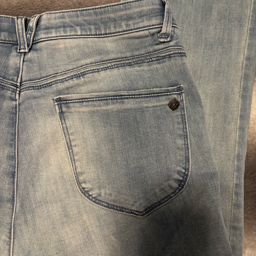 Democracy Absolution Itty Bitty Bootcut Jeans Tal… - image 8